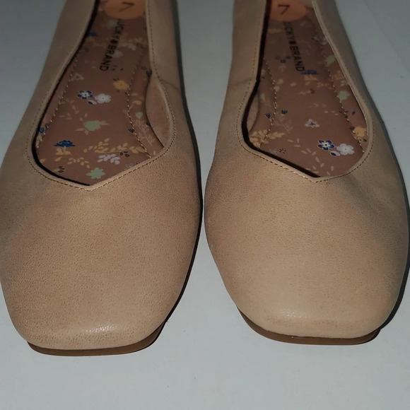 Lucky Brand Destrein2 Leather Ballet Flats Dusty Sand Women’s Size 7 - Picture 9 of 11